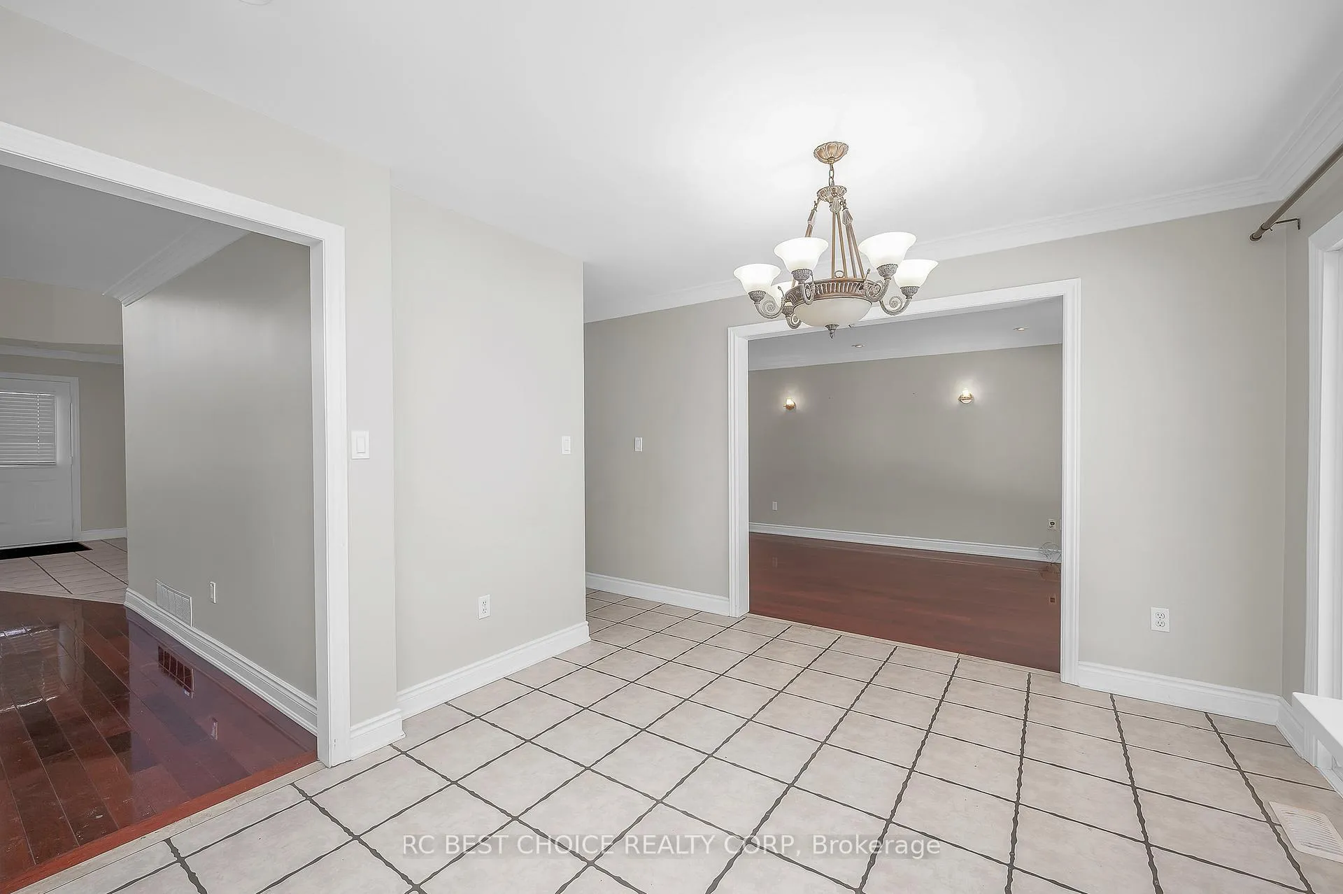 Photo 16 of 50 Pelham Drive, Hamilton, Ancaster — HOMEH