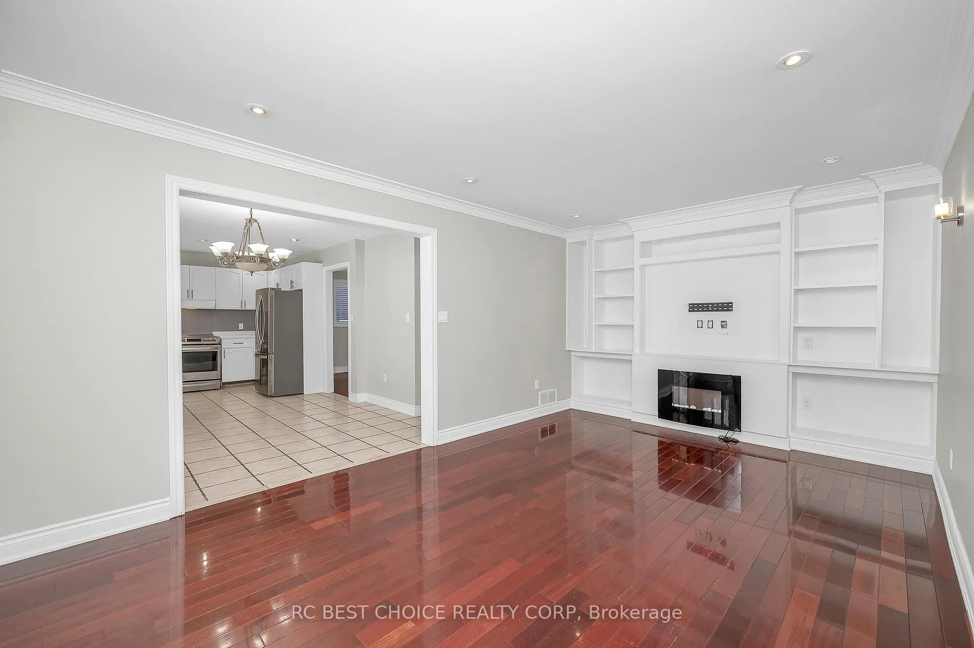 Photo 17 of 50 Pelham Drive, Hamilton, Ancaster — HOMEH