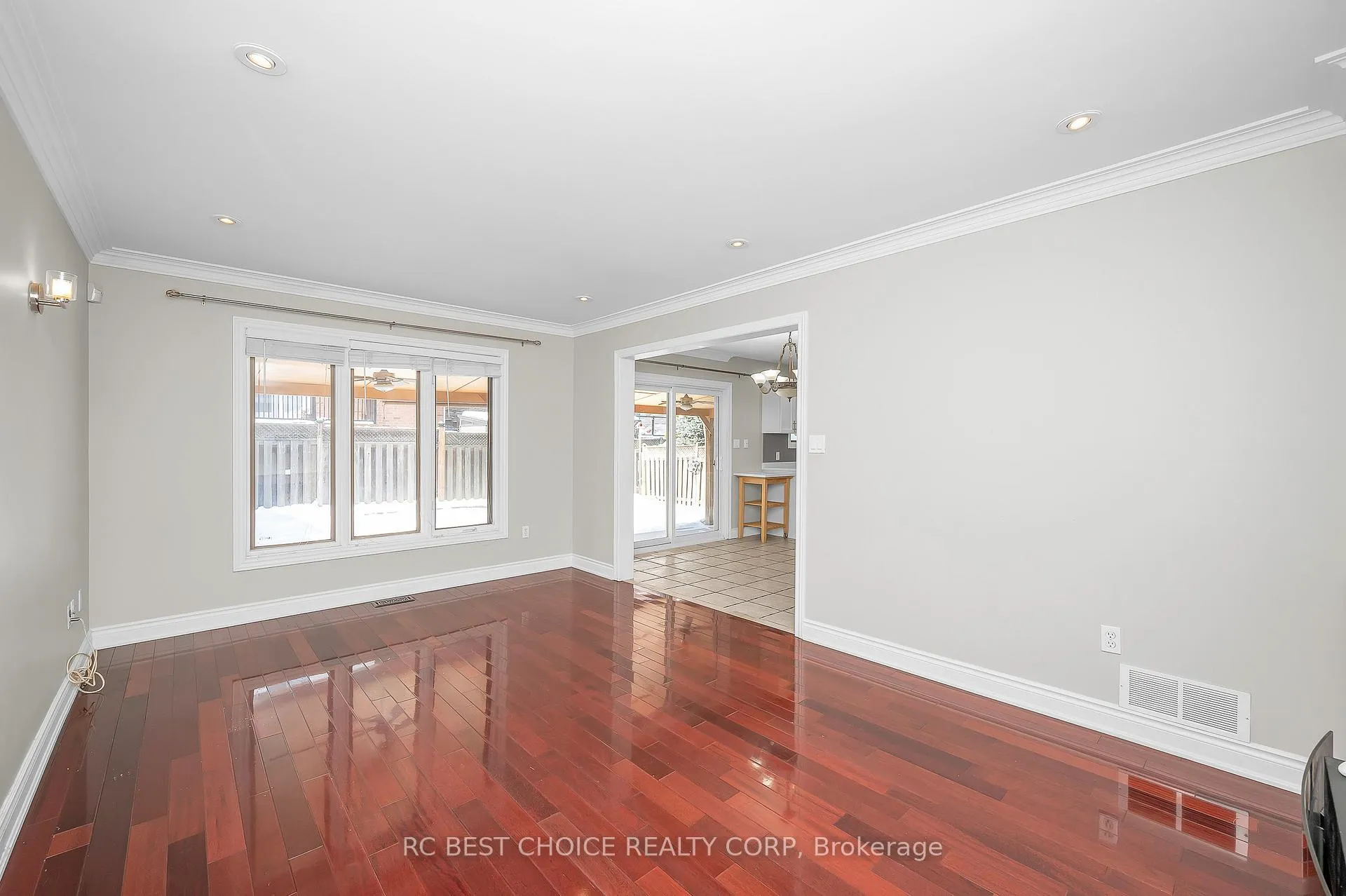 Photo 18 of 50 Pelham Drive, Hamilton, Ancaster — HOMEH