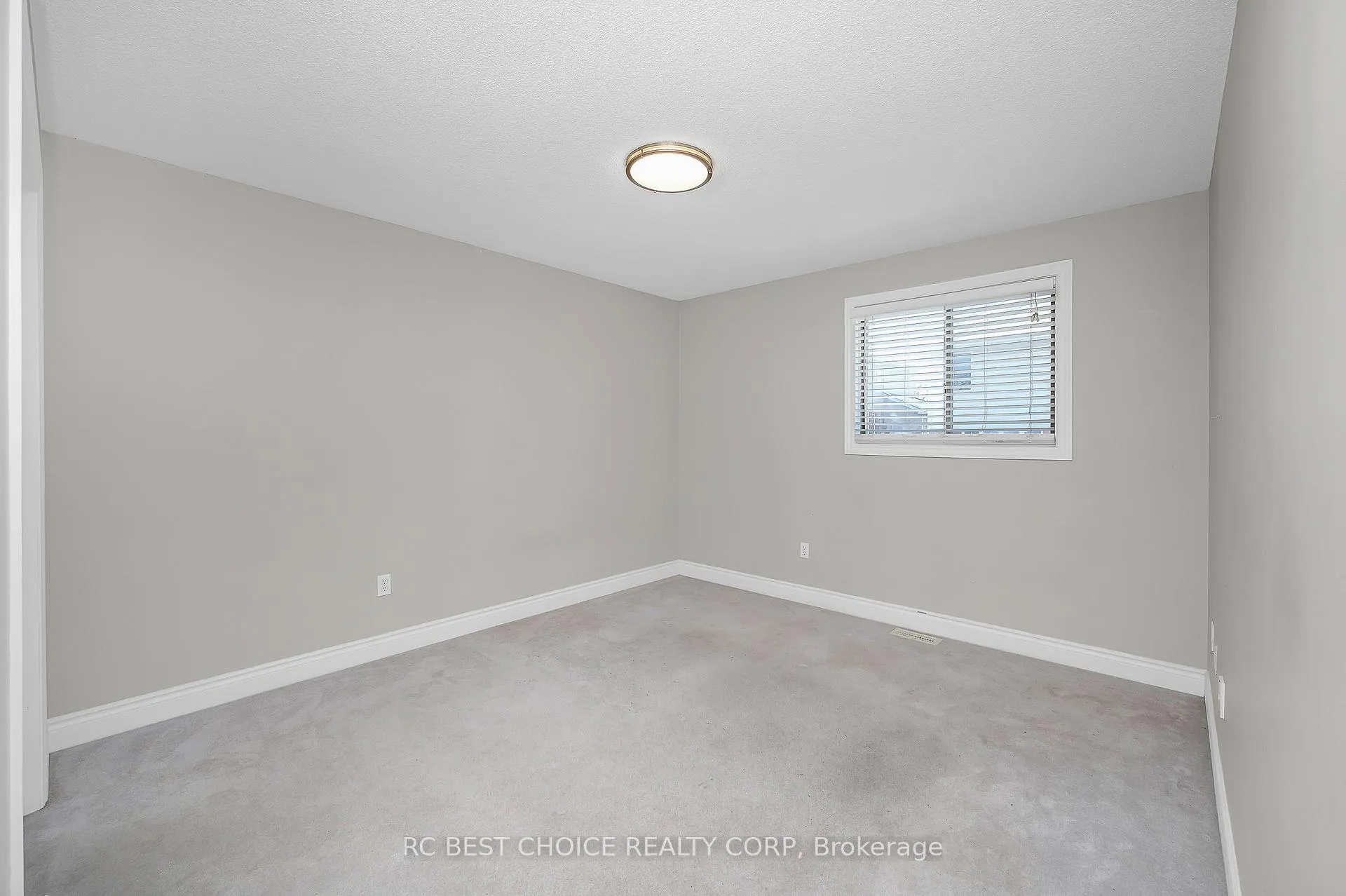 Photo 26 of 50 Pelham Drive, Hamilton, Ancaster — HOMEH