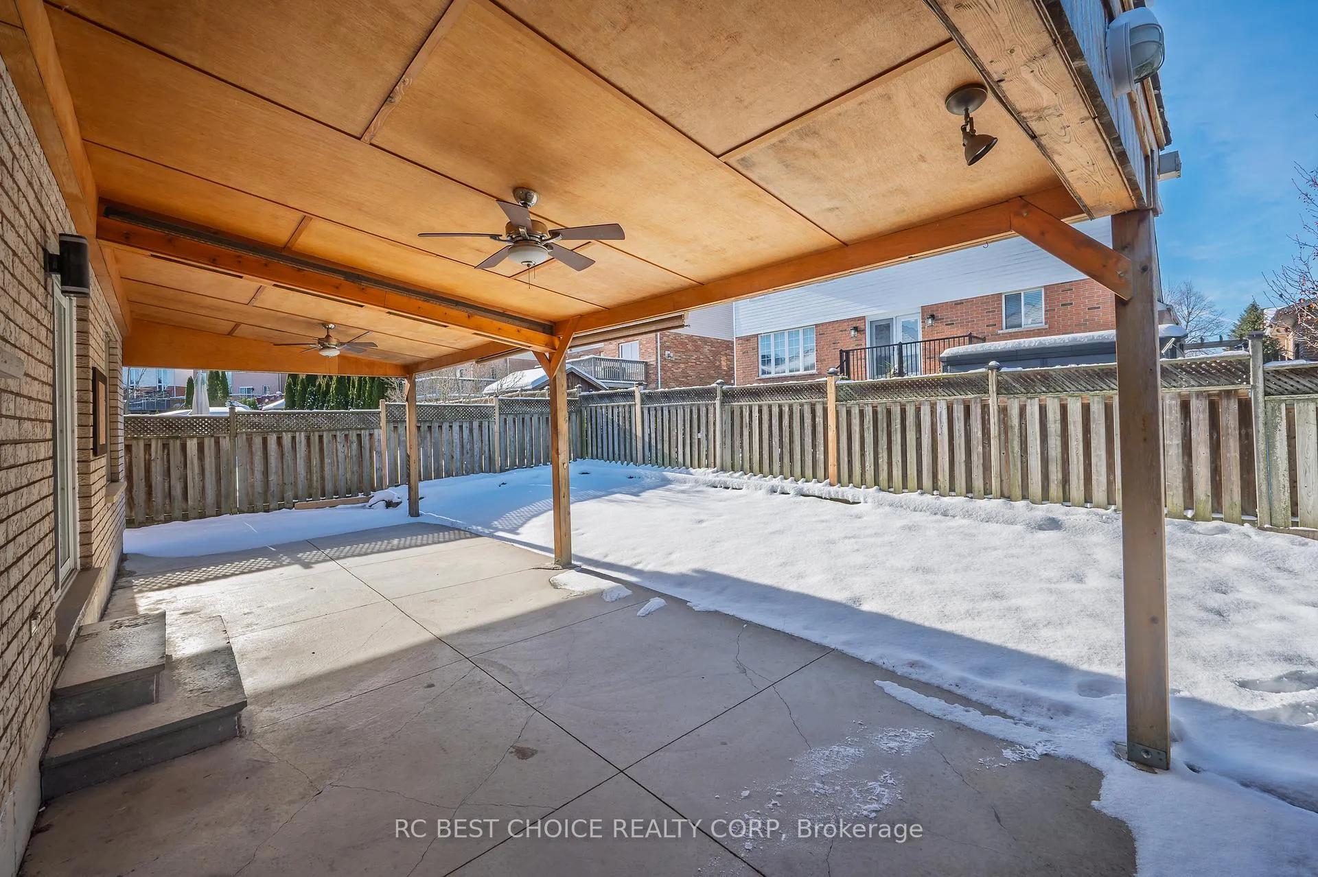 Photo 38 of 50 Pelham Drive, Hamilton, Ancaster — HOMEH