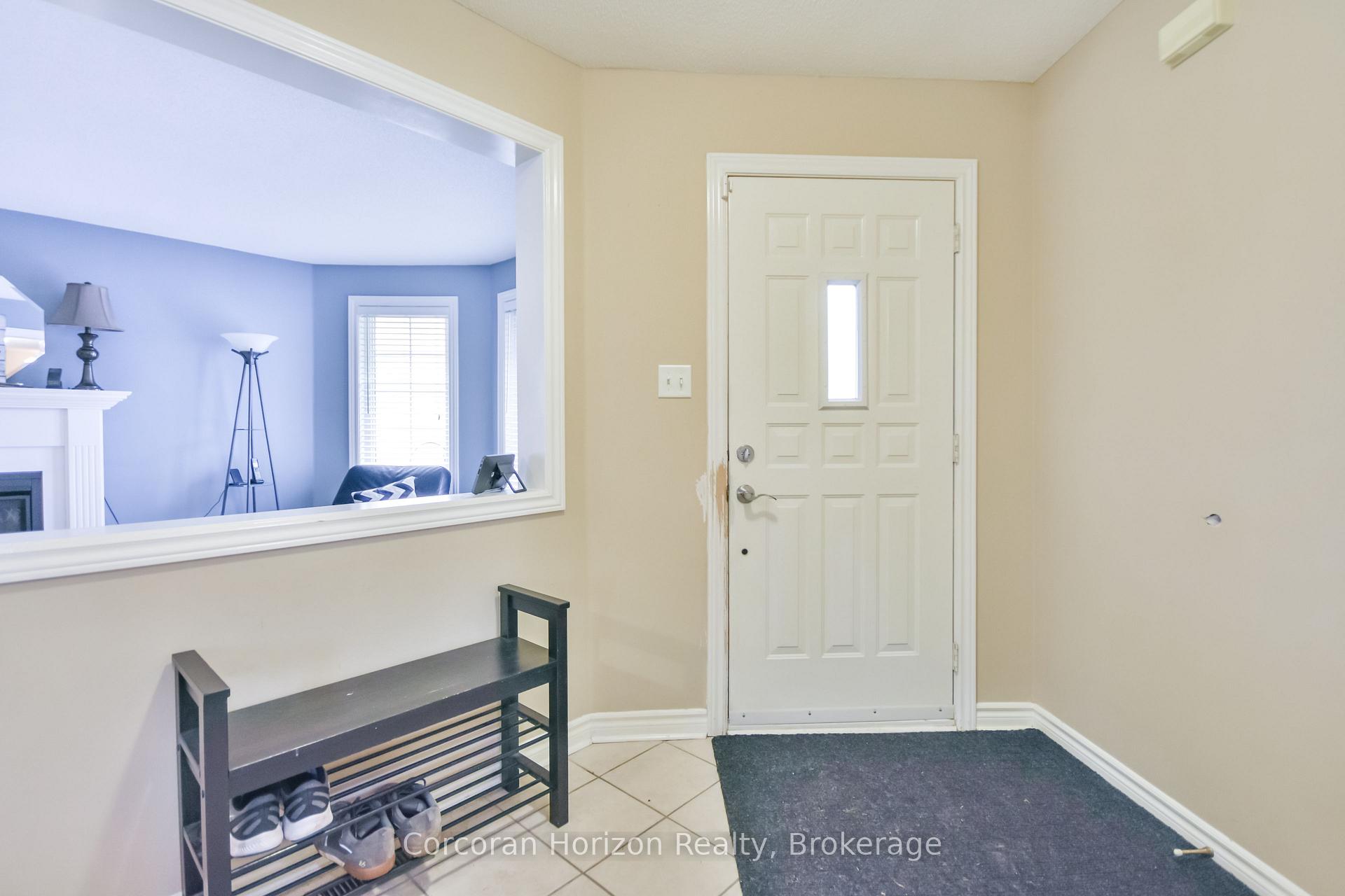 Photo 11 of 52 Stephanie Lane, Barrie, Painswick South — HOMEH