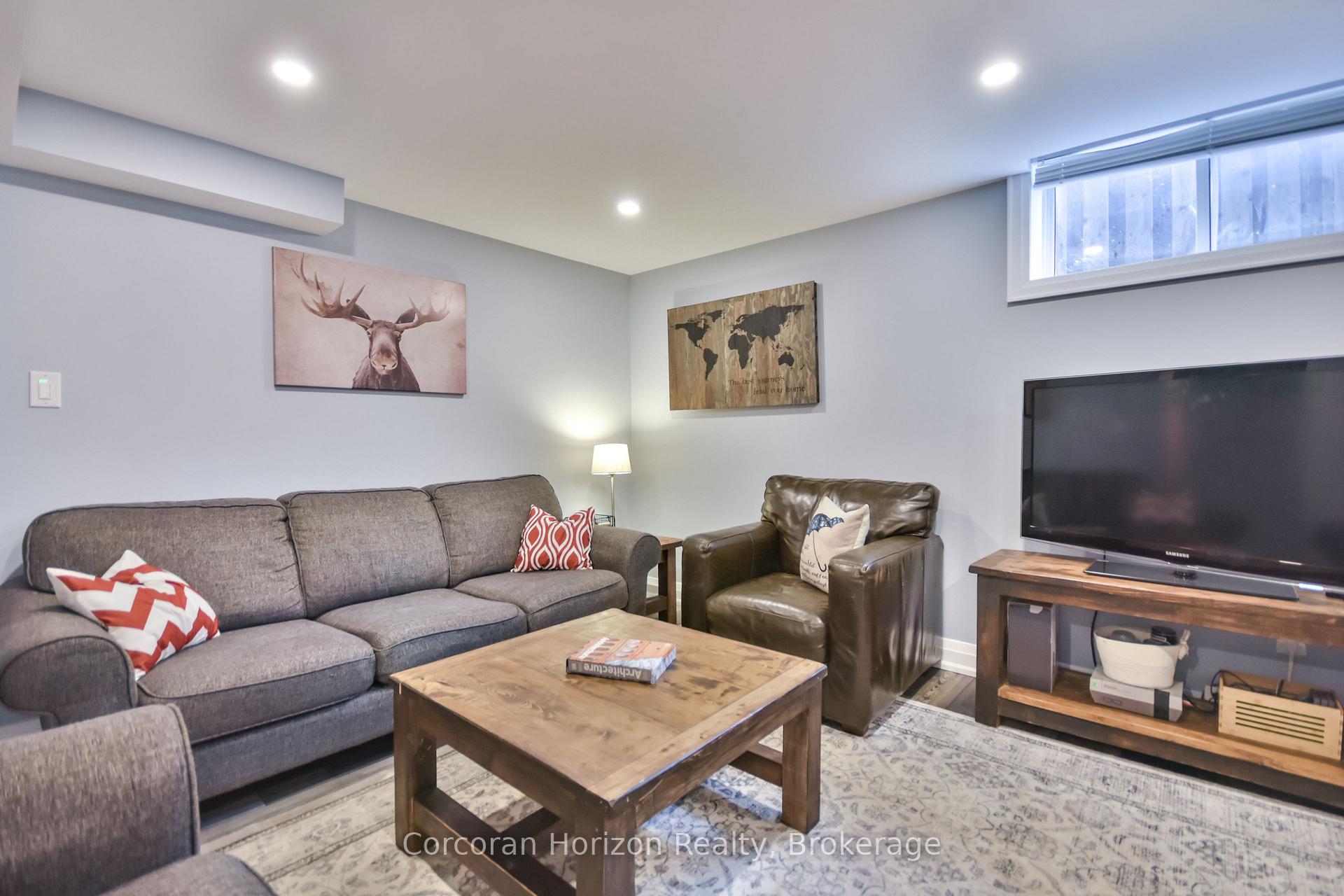 Photo 23 of 52 Stephanie Lane, Barrie, Painswick South — HOMEH