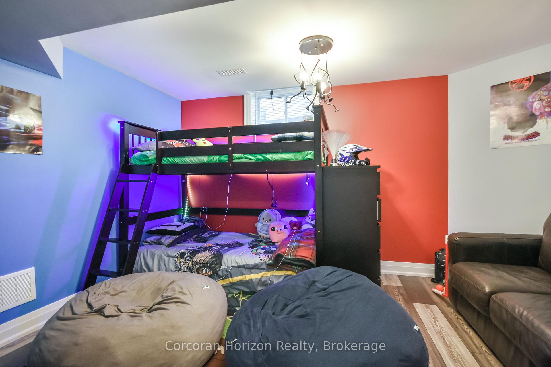 Photo 26 of 52 Stephanie Lane, Barrie, Painswick South — HOMEH