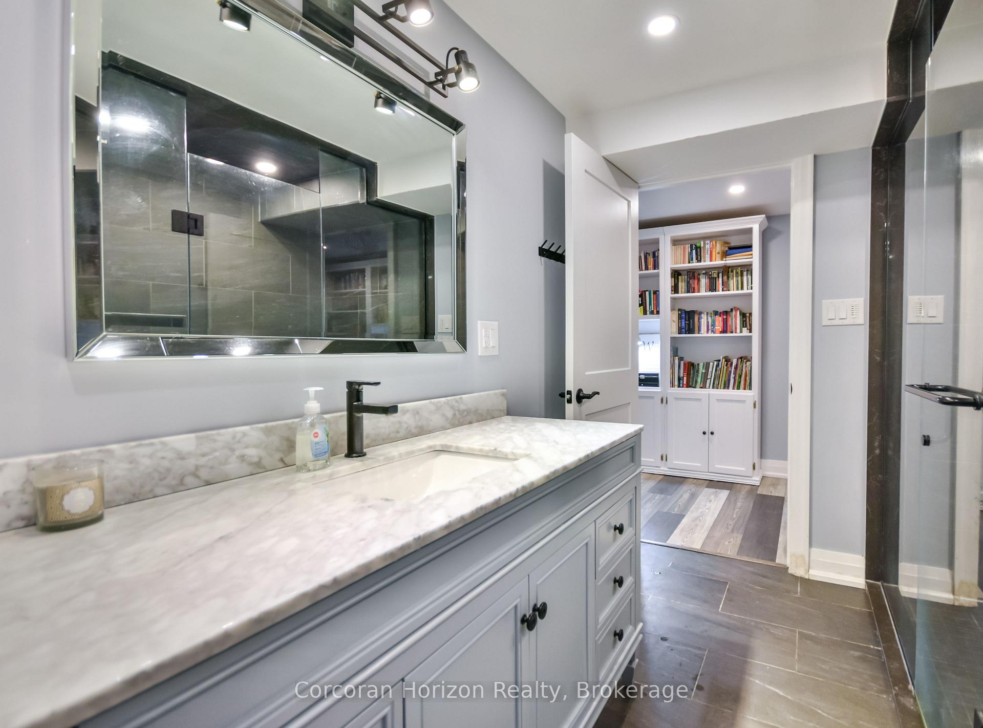 Photo 27 of 52 Stephanie Lane, Barrie, Painswick South — HOMEH