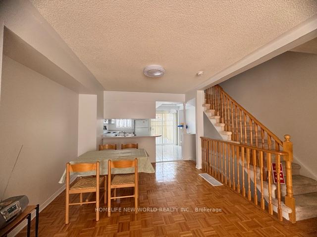 Photo 7 of Unit 113A, 18 Clark Avenue W, Vaughan, Crestwood-Springfarm-Yorkhill — HOMEH
