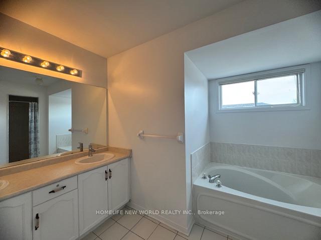 Photo 22 of Unit 113A, 18 Clark Avenue W, Vaughan, Crestwood-Springfarm-Yorkhill — HOMEH