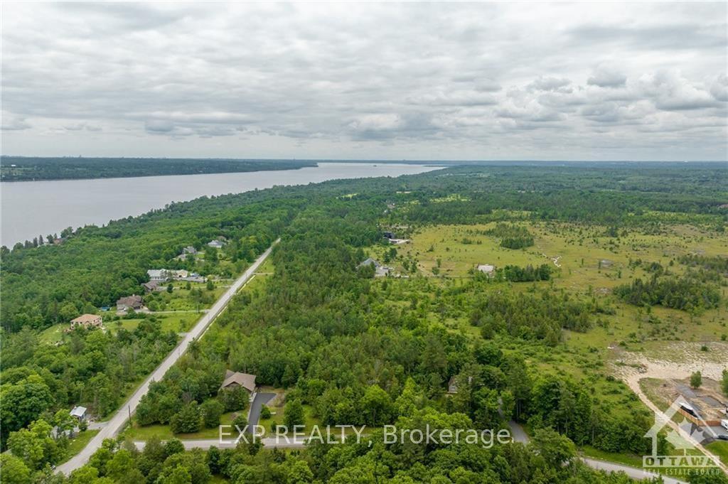 Photo 10 of 1015 Julia Court, Ottawa, Dunrobin Shores — HOMEH