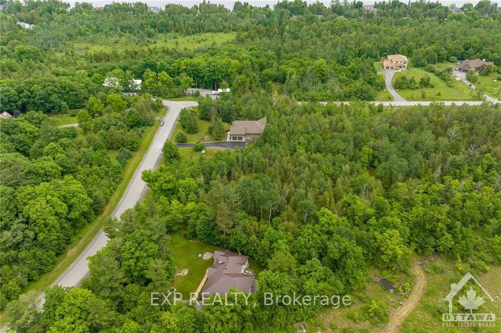 Photo 12 of 1015 Julia Court, Ottawa, Dunrobin Shores — HOMEH