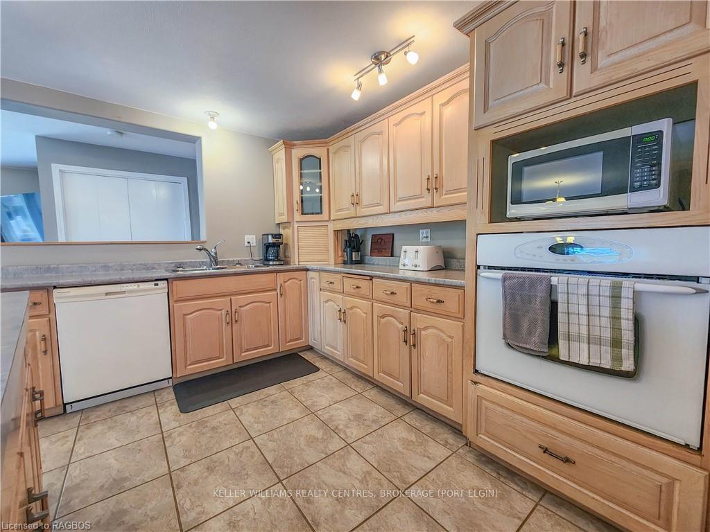 Photo 21 of 1076 Bruce Road 15, Brockton — HOMEH