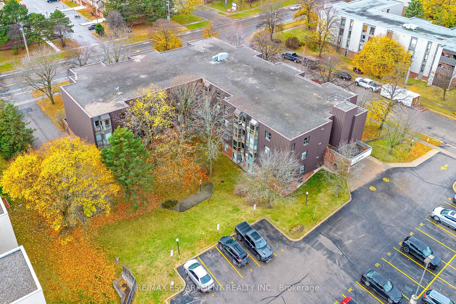 Photo 2 of Unit 302, 10 Ajax Street, Guelph, Junction/Onward Willow — HOMEH