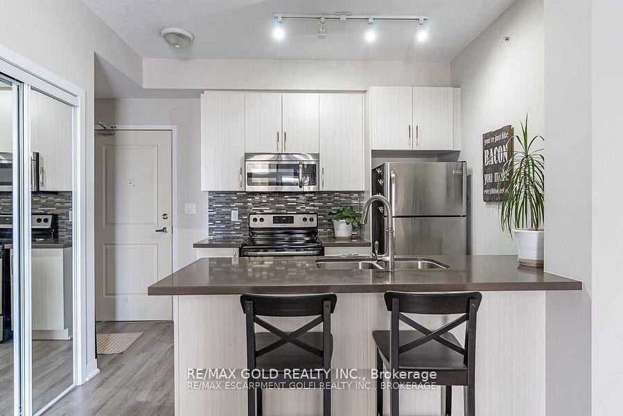 Photo 7 of Unit 807, 85 Robinson Street, Hamilton, Durand — HOMEH