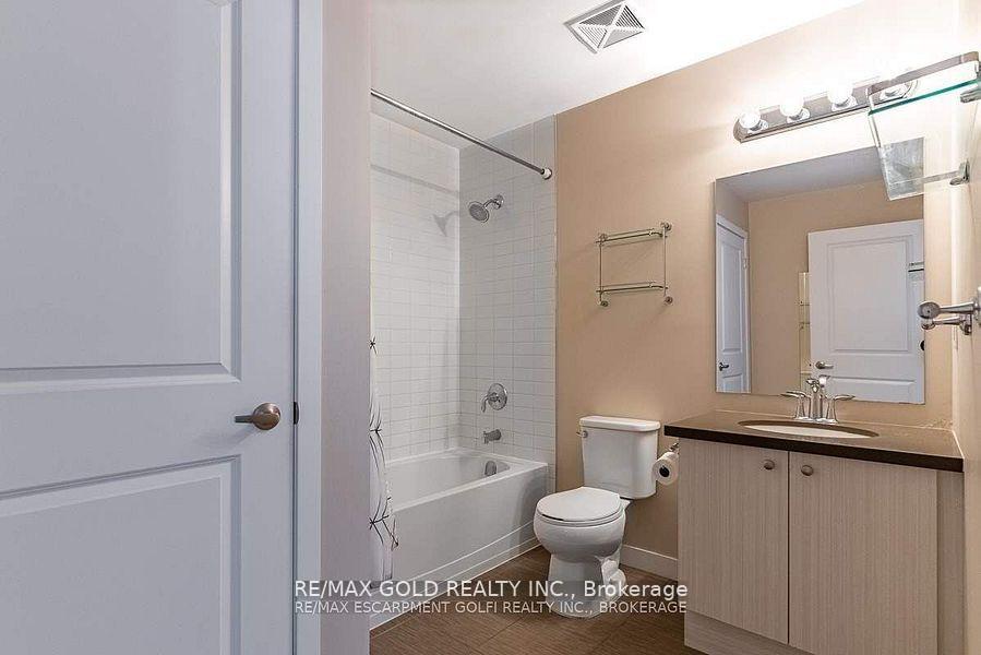 Photo 14 of Unit 807, 85 Robinson Street, Hamilton, Durand — HOMEH