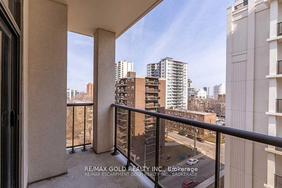 Photo 15 of Unit 807, 85 Robinson Street, Hamilton, Durand — HOMEH
