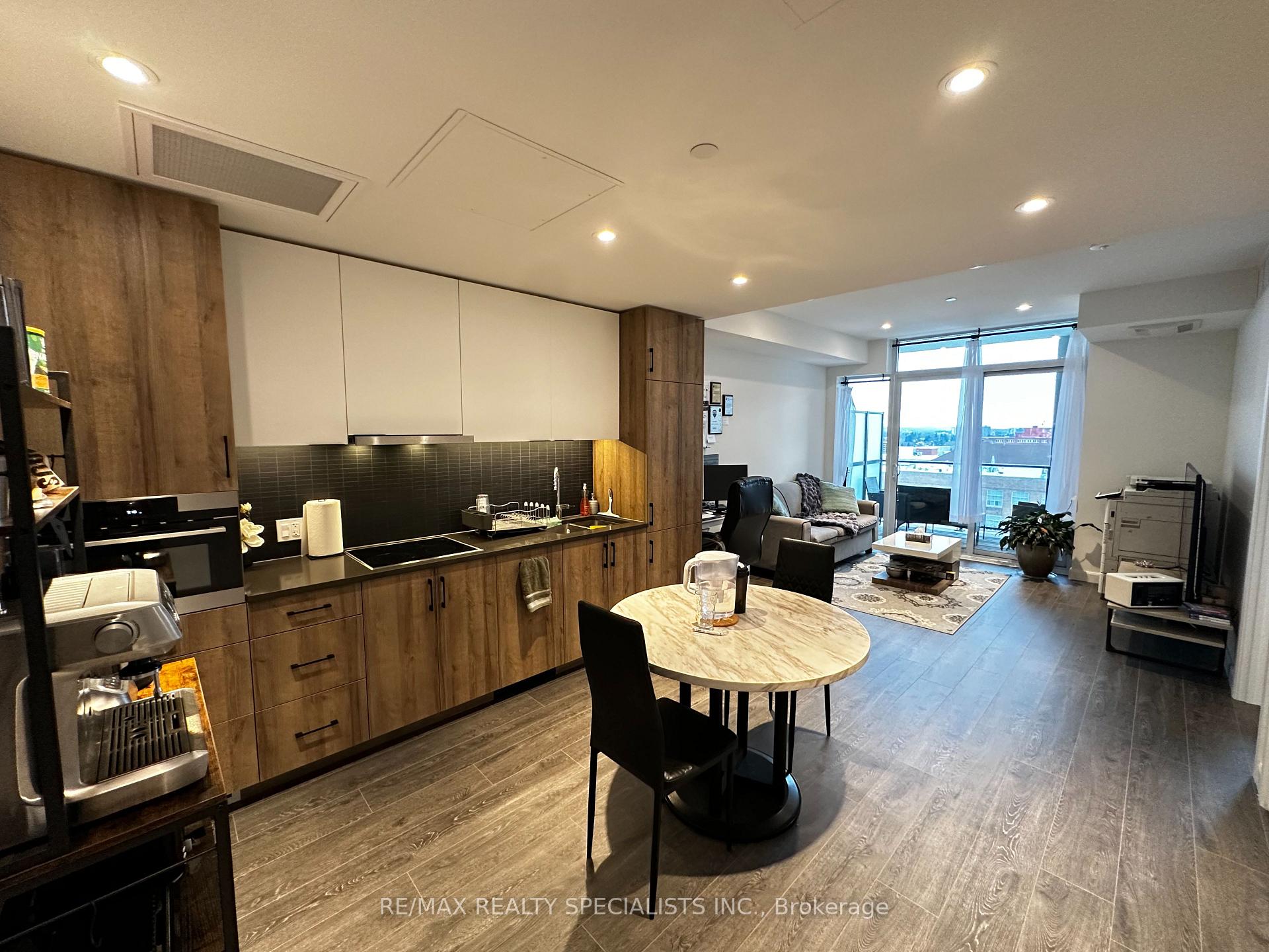 Photo 2 of Unit 805, 741 King Street W, Kitchener — HOMEH