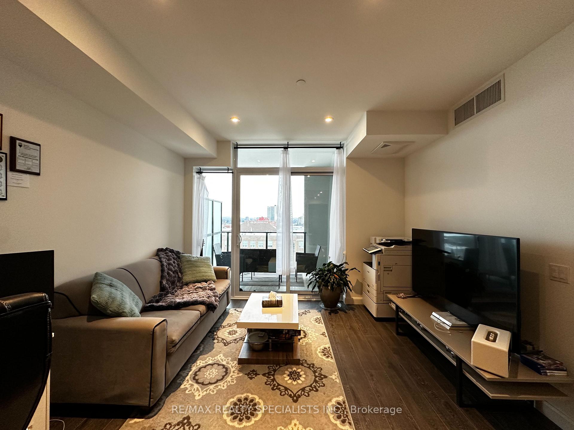 Photo 7 of Unit 805, 741 King Street W, Kitchener — HOMEH