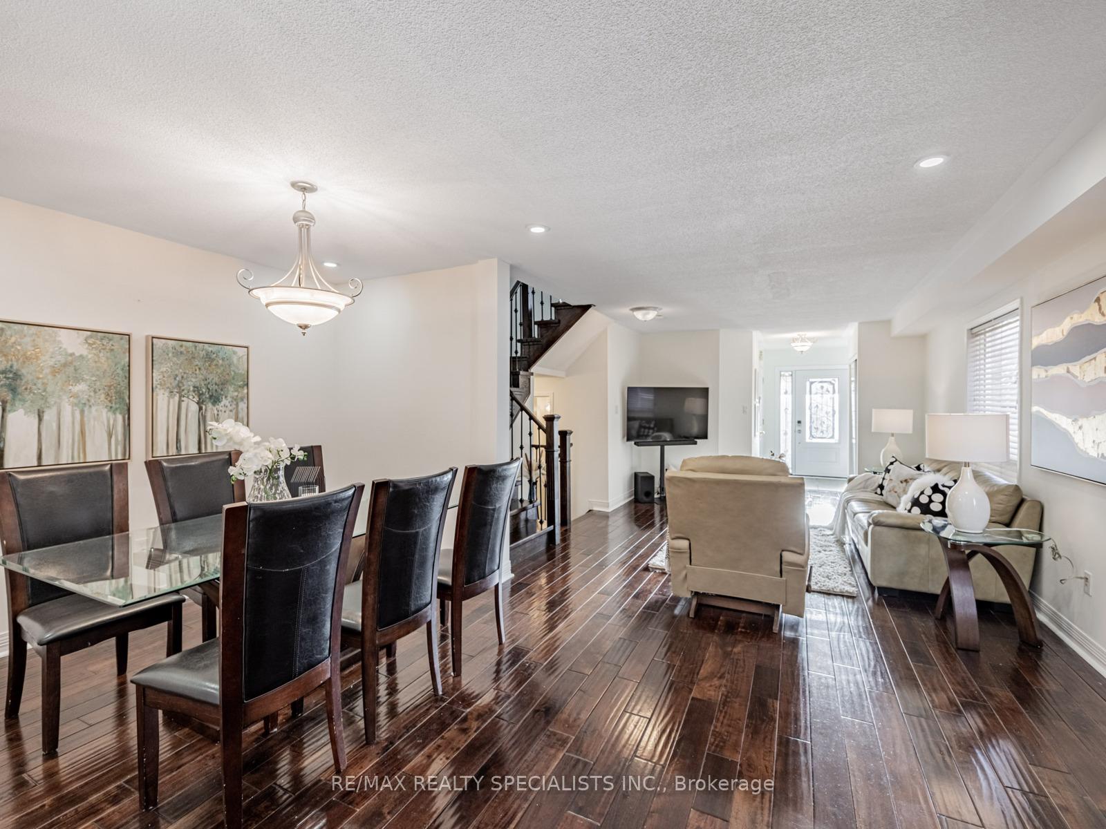 Photo 6 of 30 Baha Crescent, Brampton, Fletcher's Meadow — HOMEH
