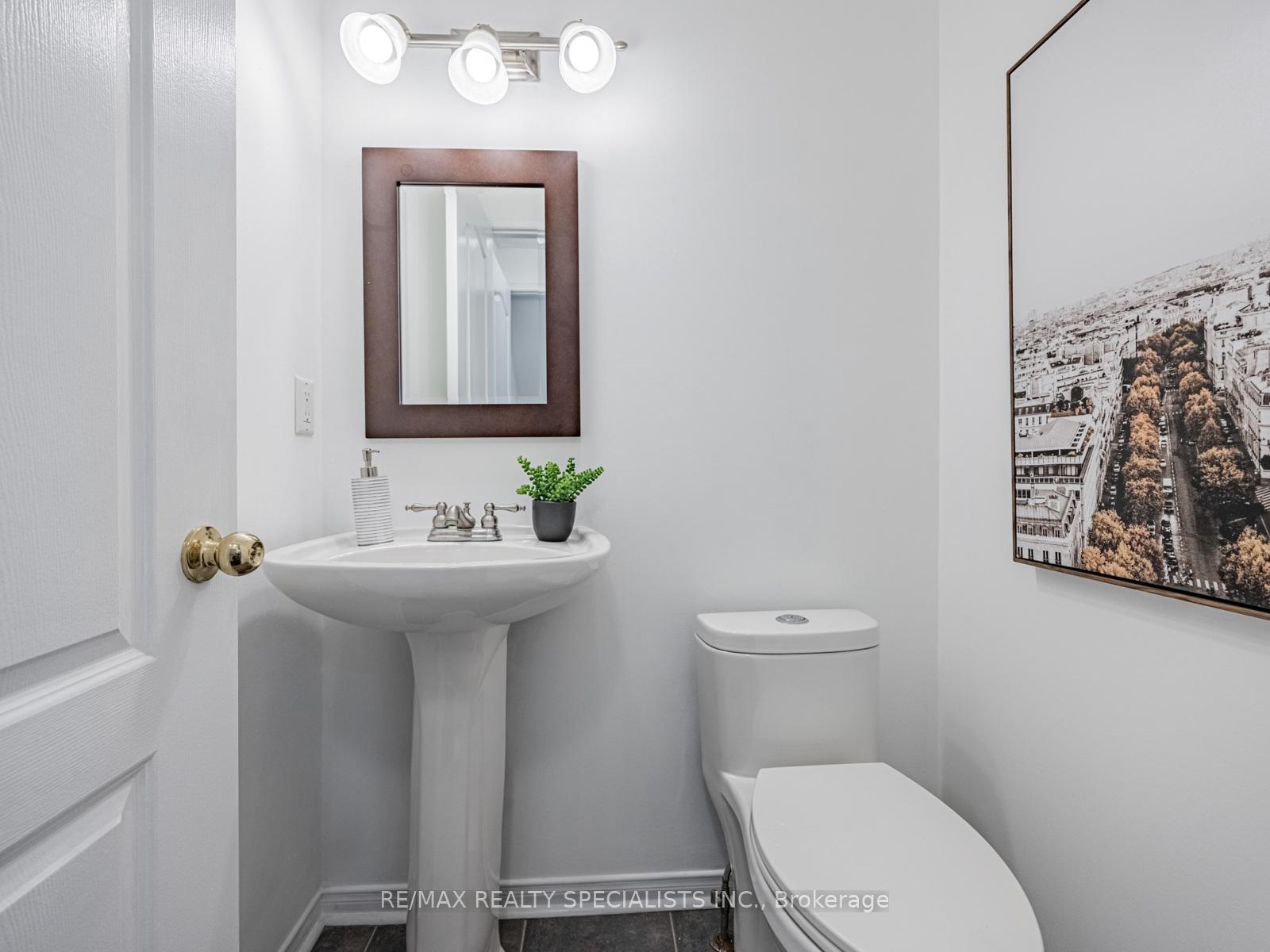 Photo 10 of 30 Baha Crescent, Brampton, Fletcher's Meadow — HOMEH