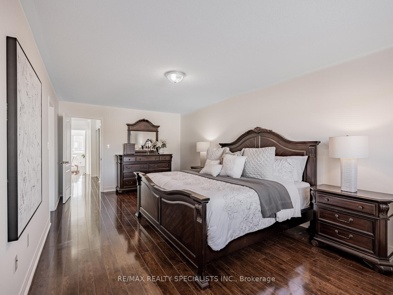 Photo 16 of 30 Baha Crescent, Brampton, Fletcher's Meadow — HOMEH