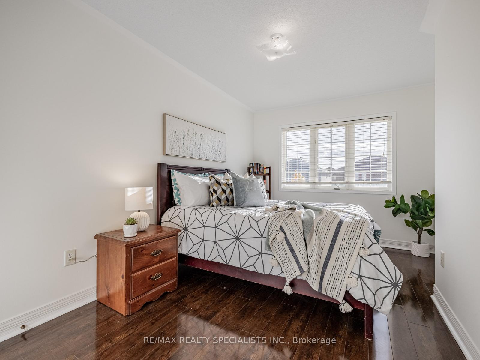 Photo 18 of 30 Baha Crescent, Brampton, Fletcher's Meadow — HOMEH