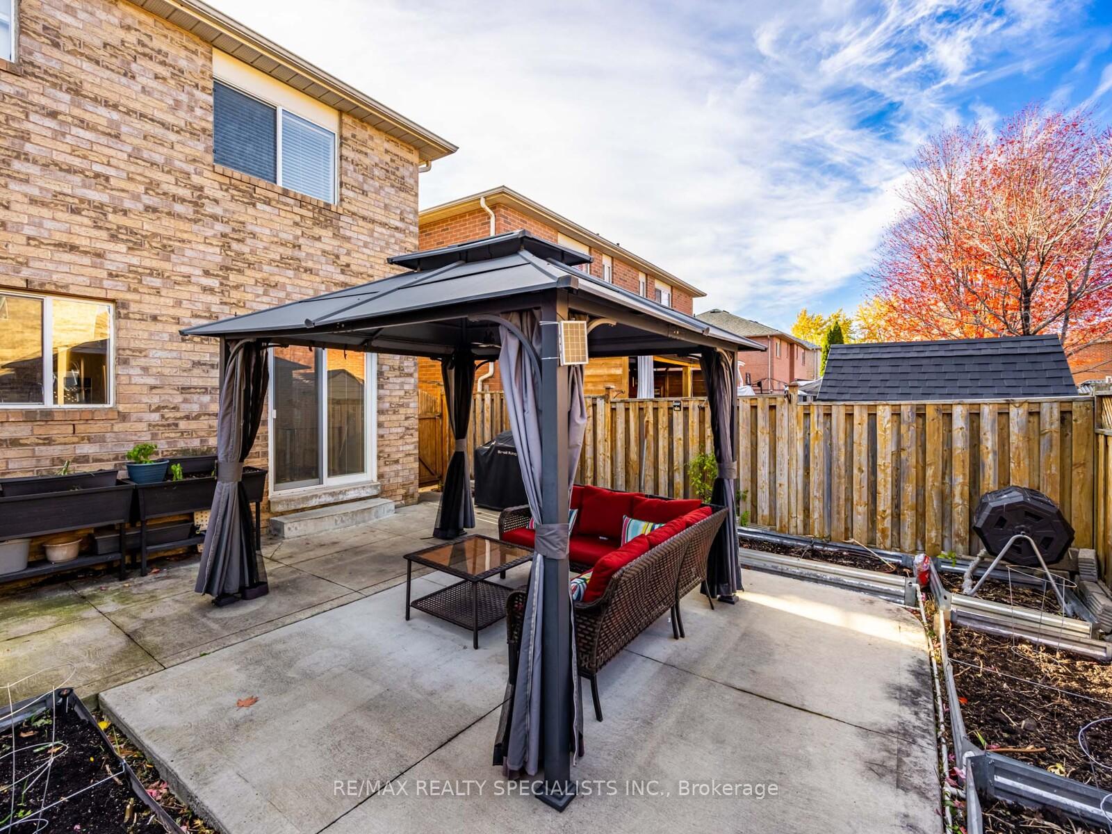Photo 28 of 30 Baha Crescent, Brampton, Fletcher's Meadow — HOMEH