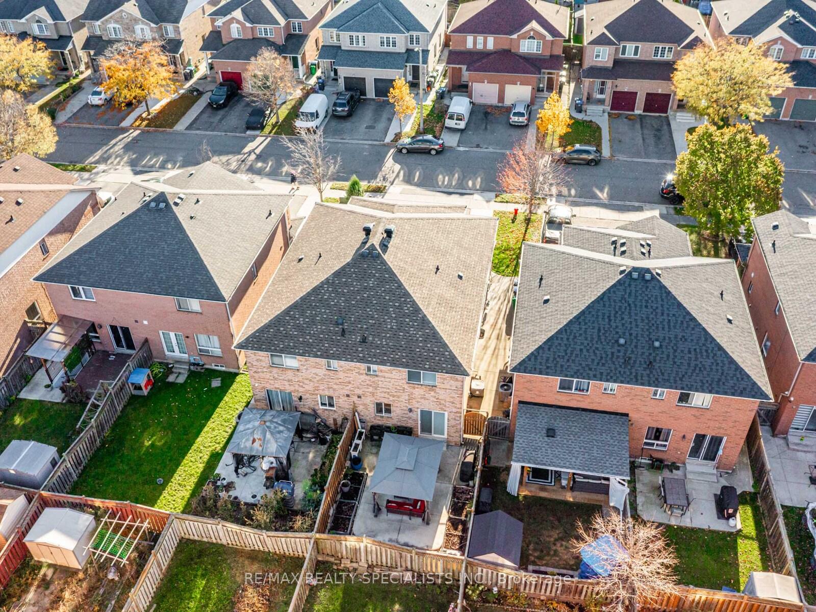 Photo 29 of 30 Baha Crescent, Brampton, Fletcher's Meadow — HOMEH
