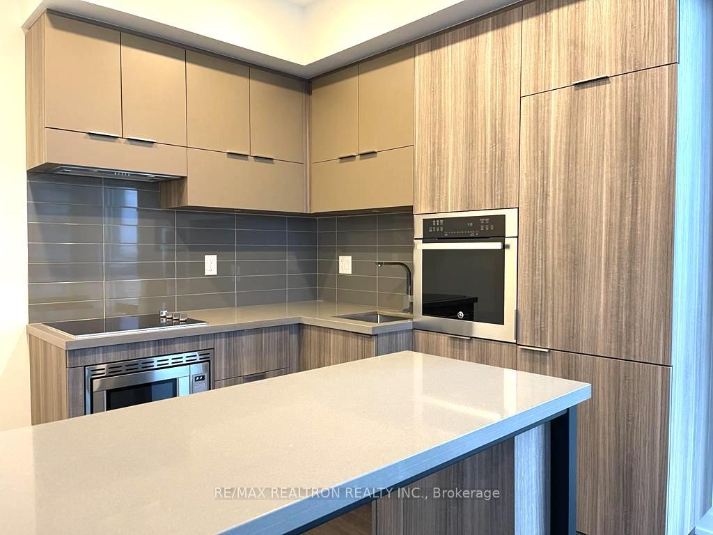 Photo 5 of Unit 1208, 39 Roehampton Avenue, Toronto, Mount Pleasant West — HOMEH