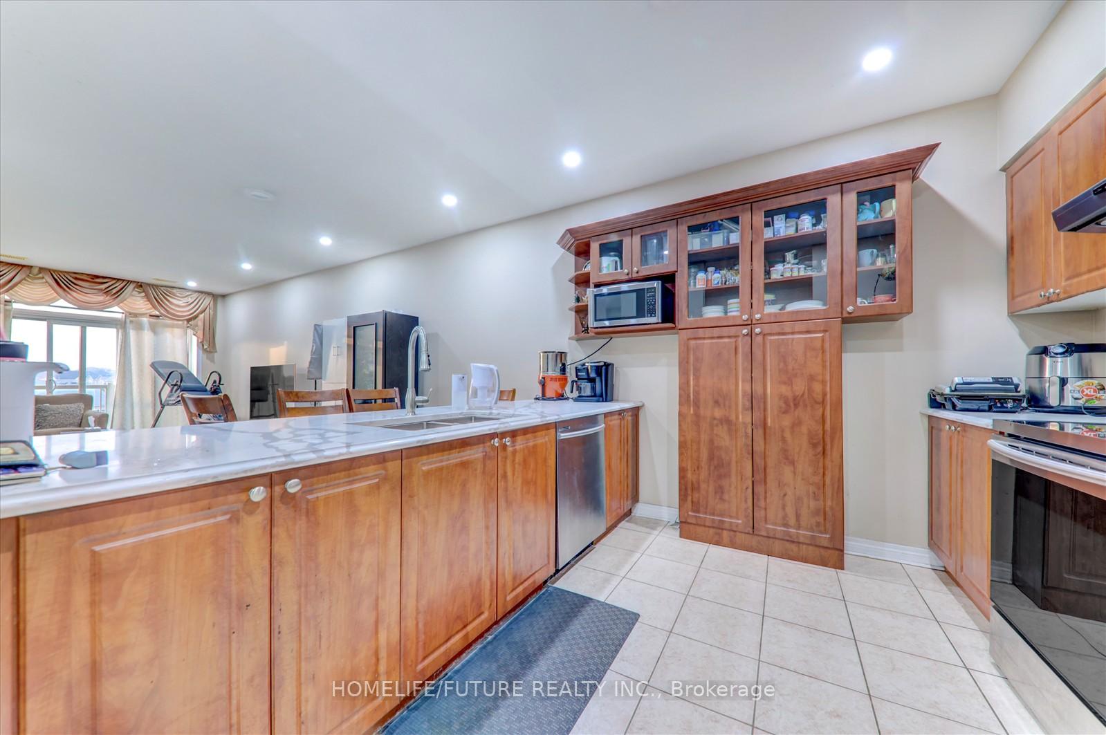 Photo 13 of Unit 312, 7340 Markham Road, Markham, Middlefield — HOMEH