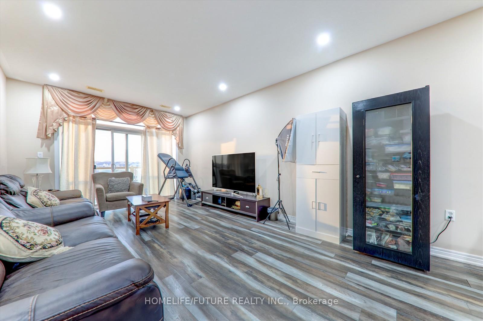 Photo 15 of Unit 312, 7340 Markham Road, Markham, Middlefield — HOMEH