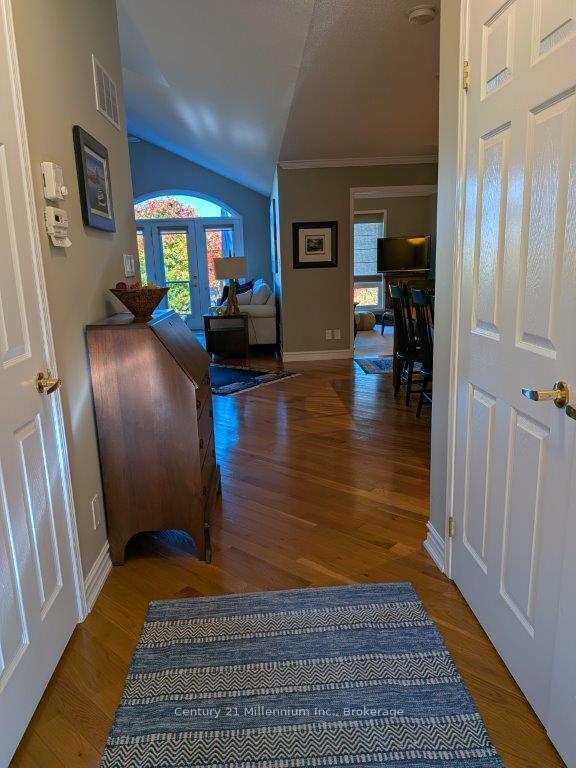 Photo 5 of 39 Westwind Drive, Collingwood — HOMEH