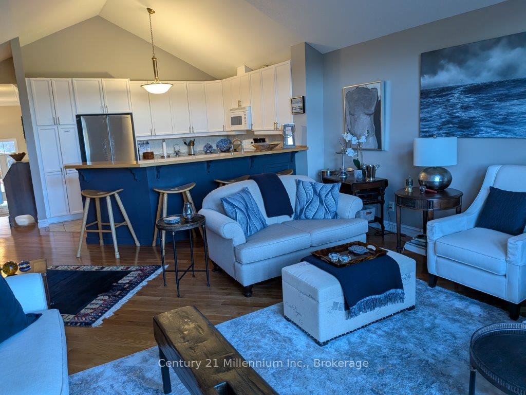 Photo 8 of 39 Westwind Drive, Collingwood — HOMEH