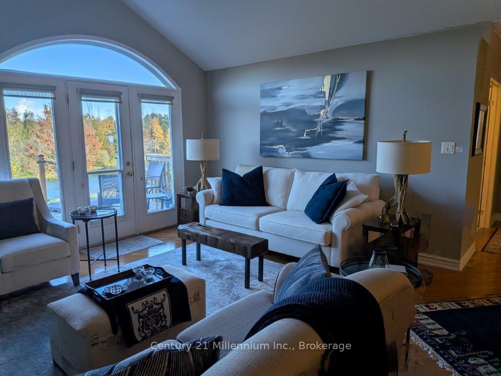 Photo 12 of 39 Westwind Drive, Collingwood — HOMEH