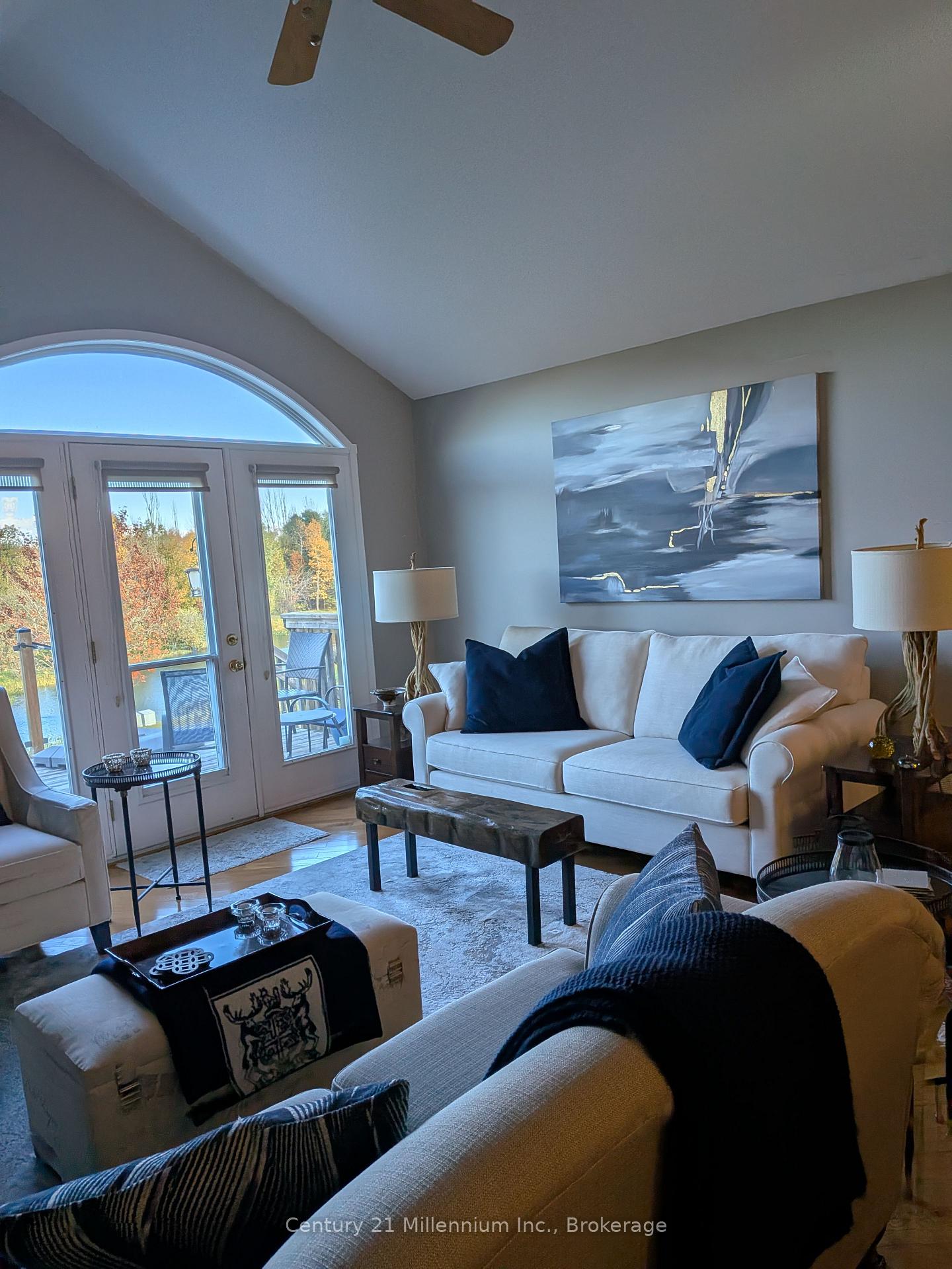 Photo 13 of 39 Westwind Drive, Collingwood — HOMEH