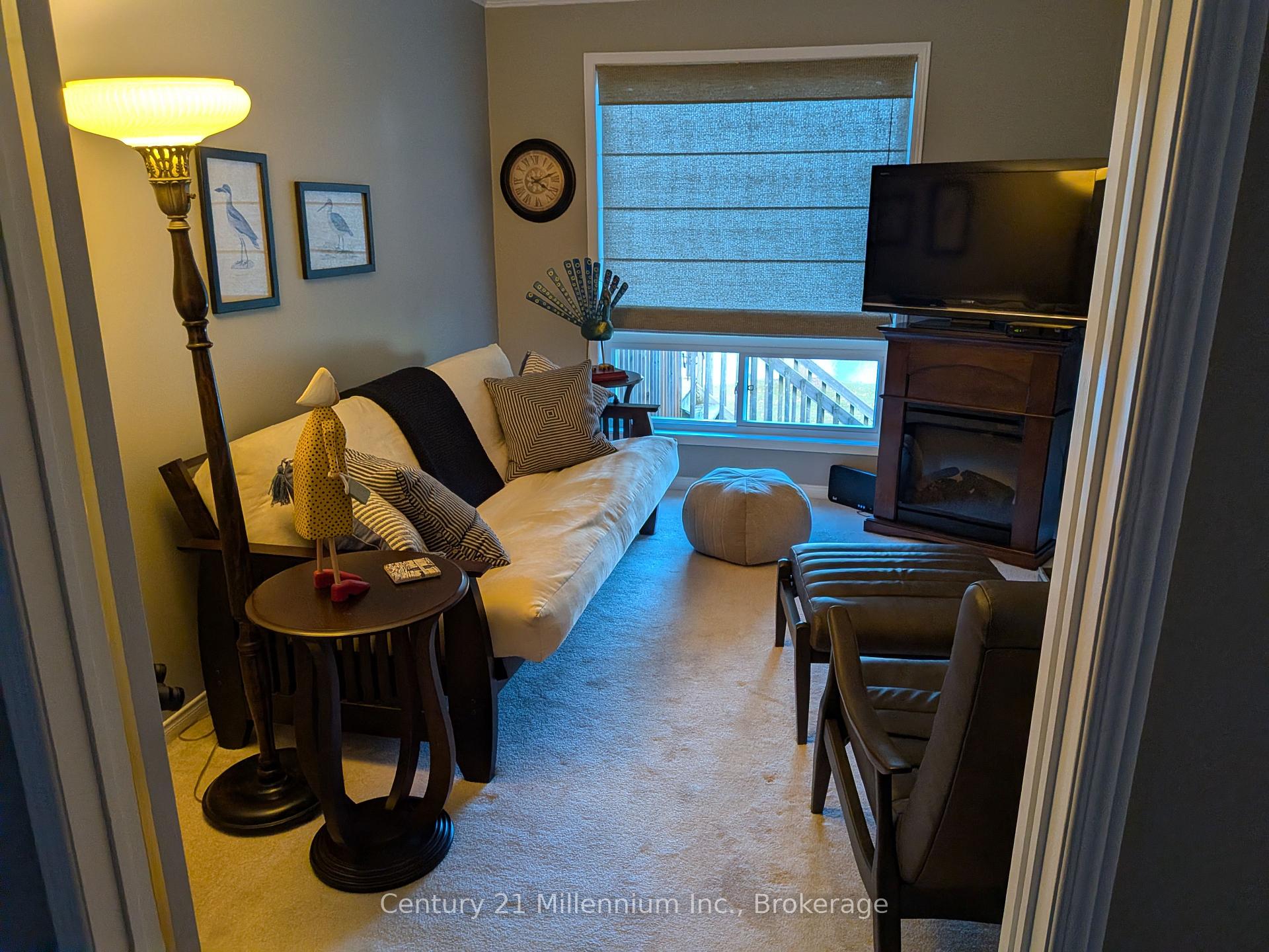 Photo 29 of 39 Westwind Drive, Collingwood — HOMEH