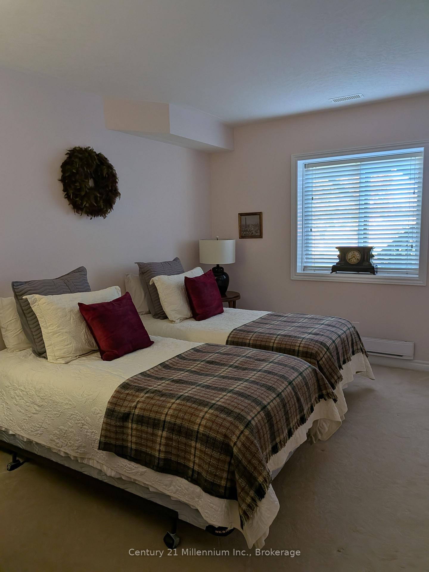 Photo 38 of 39 Westwind Drive, Collingwood — HOMEH