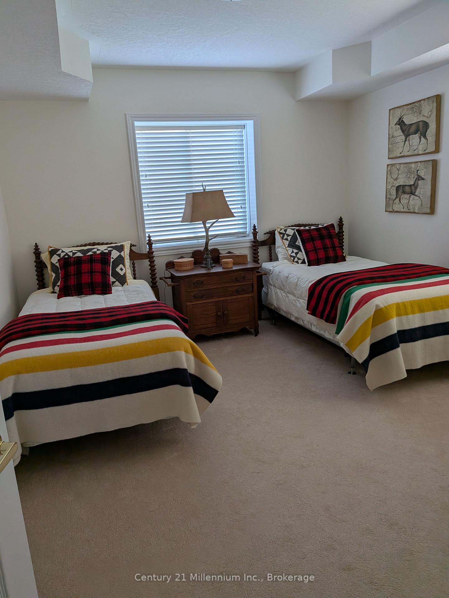 Photo 27 of 39 Westwind Drive, Collingwood — HOMEH