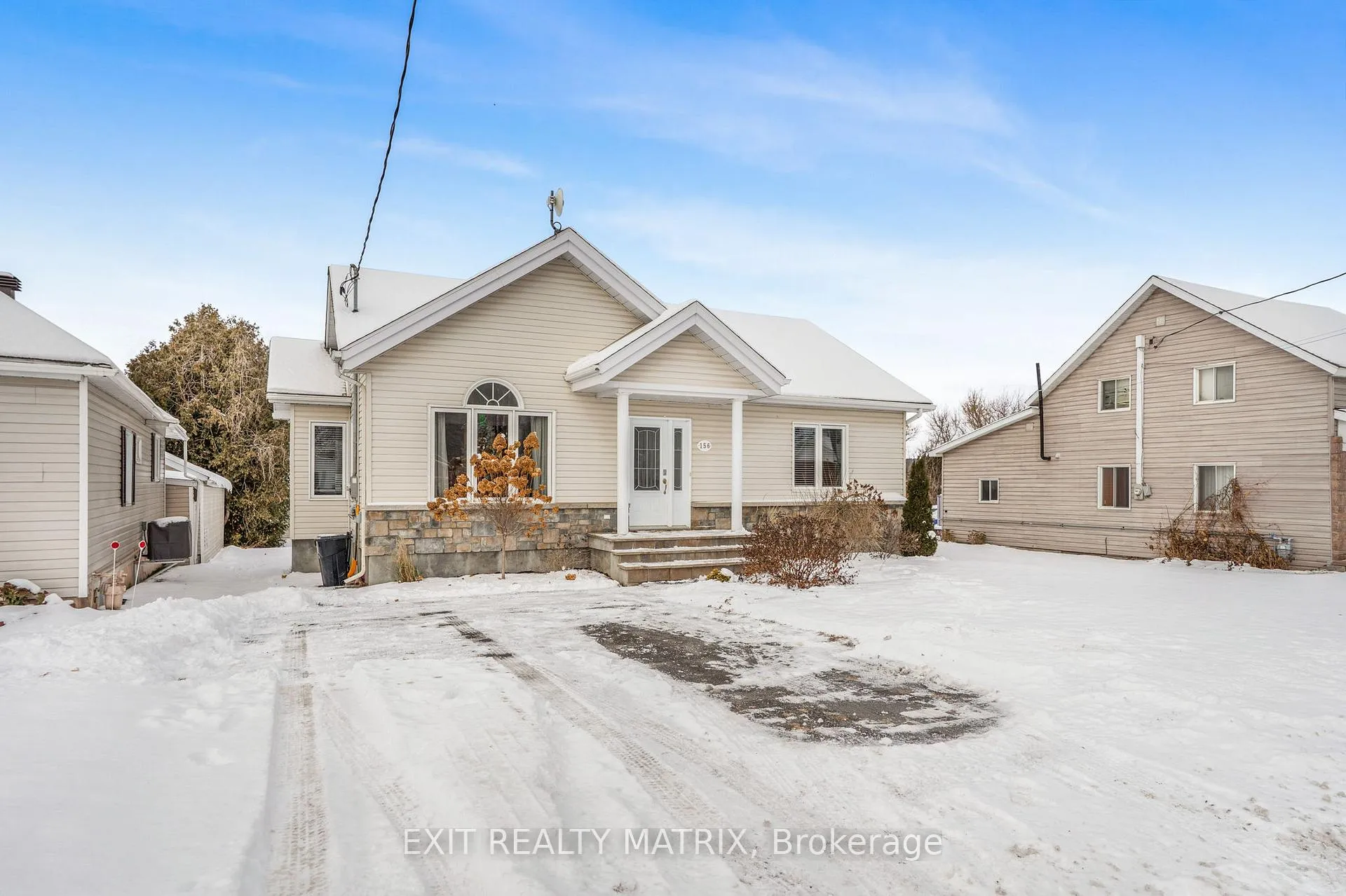 Photo 1 of 156 Longueuil Street, Champlain, L'Orignal — HOMEH