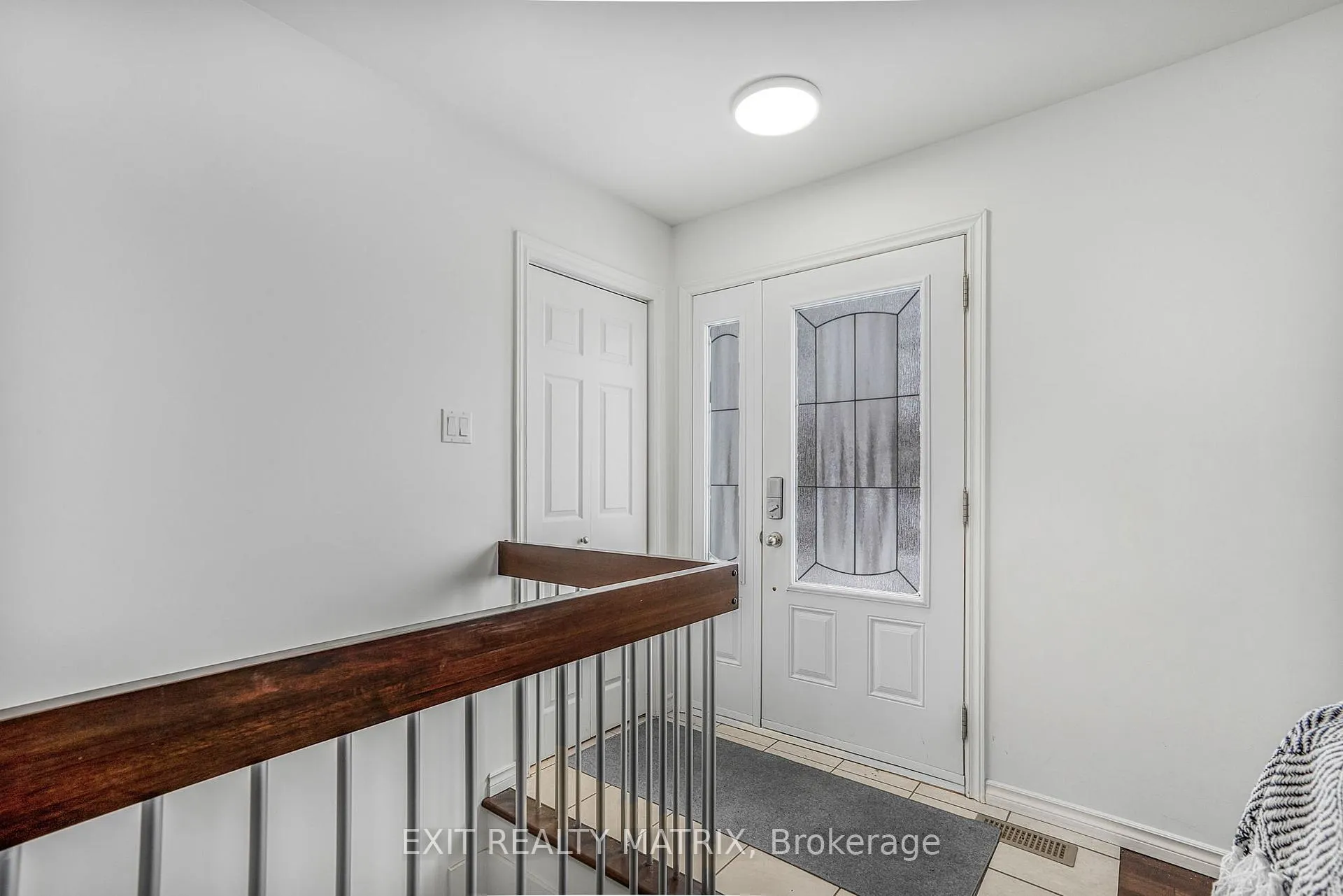 Photo 3 of 156 Longueuil Street, Champlain, L'Orignal — HOMEH
