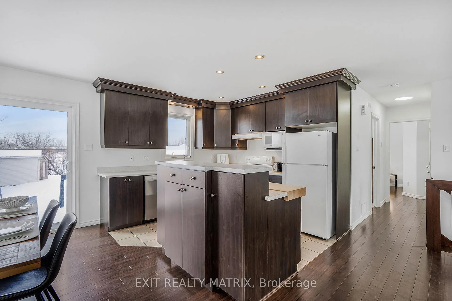 Photo 7 of 156 Longueuil Street, Champlain, L'Orignal — HOMEH