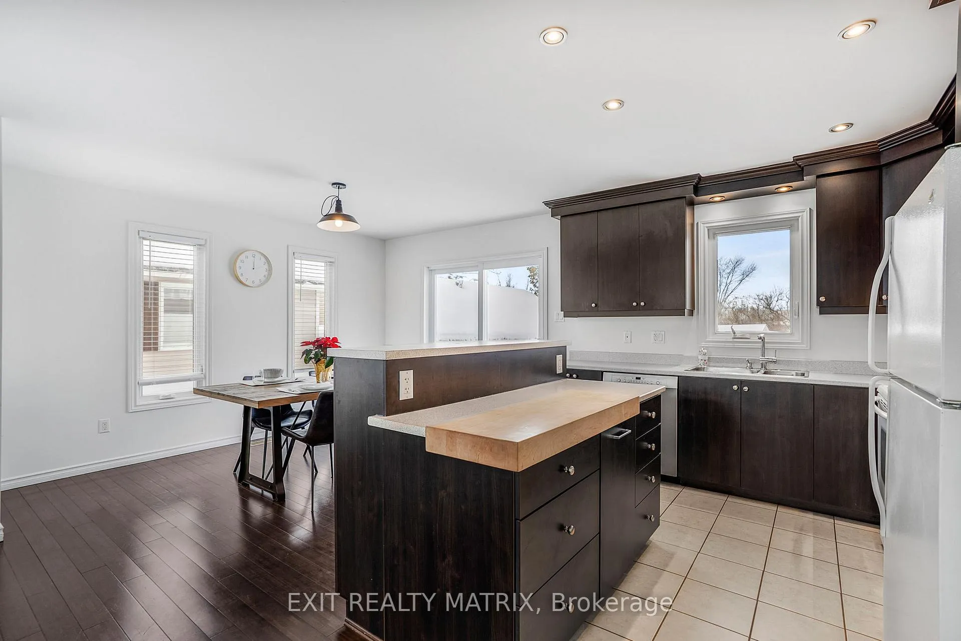 Photo 8 of 156 Longueuil Street, Champlain, L'Orignal — HOMEH