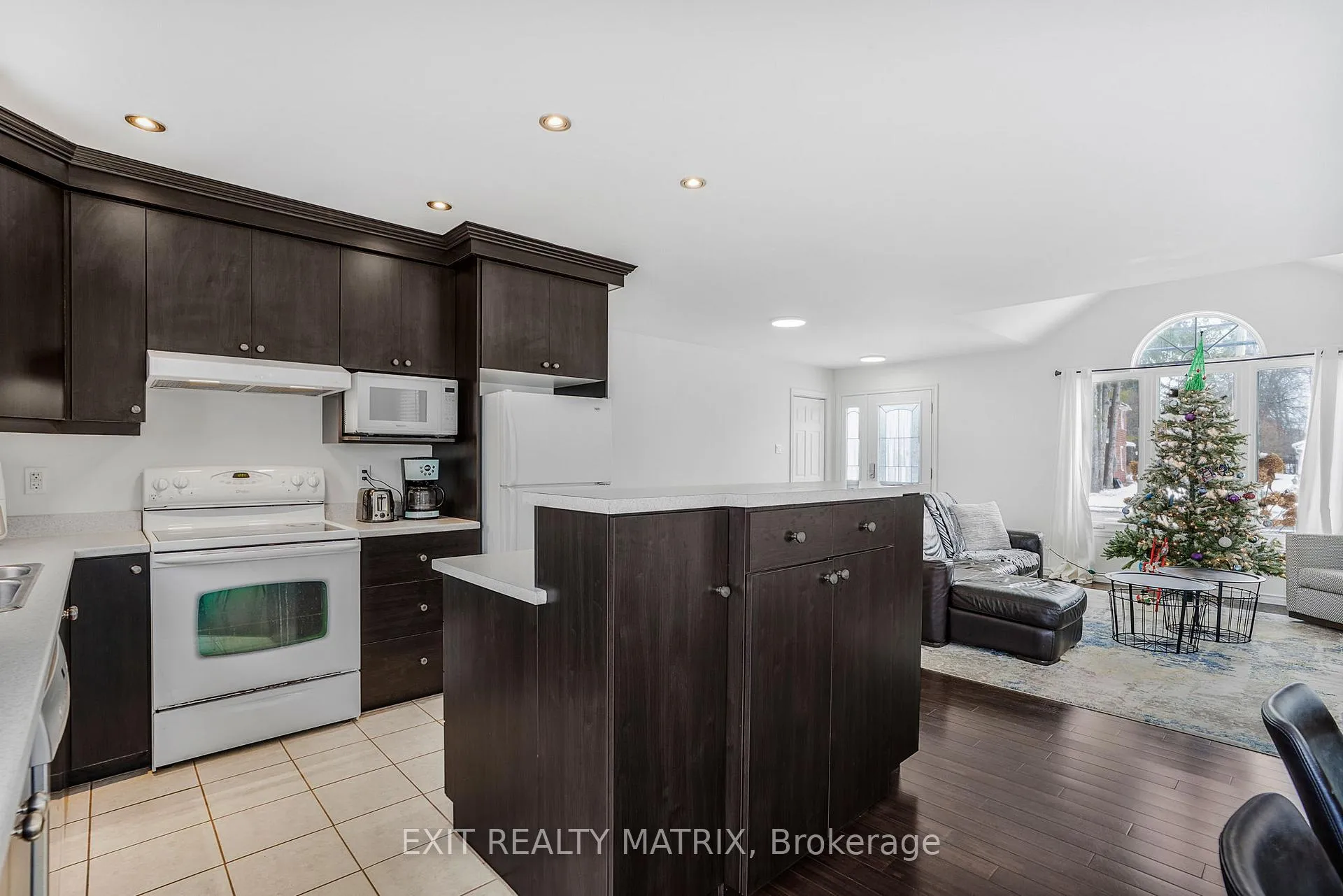 Photo 10 of 156 Longueuil Street, Champlain, L'Orignal — HOMEH
