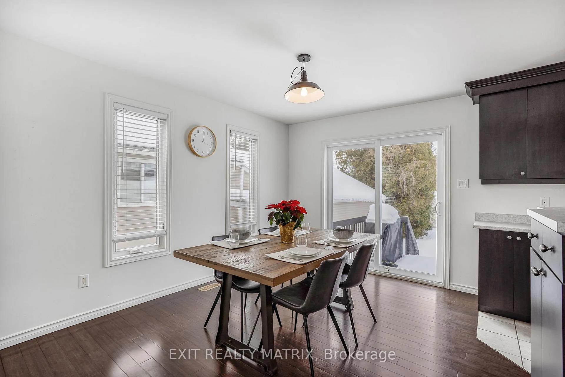 Photo 11 of 156 Longueuil Street, Champlain, L'Orignal — HOMEH