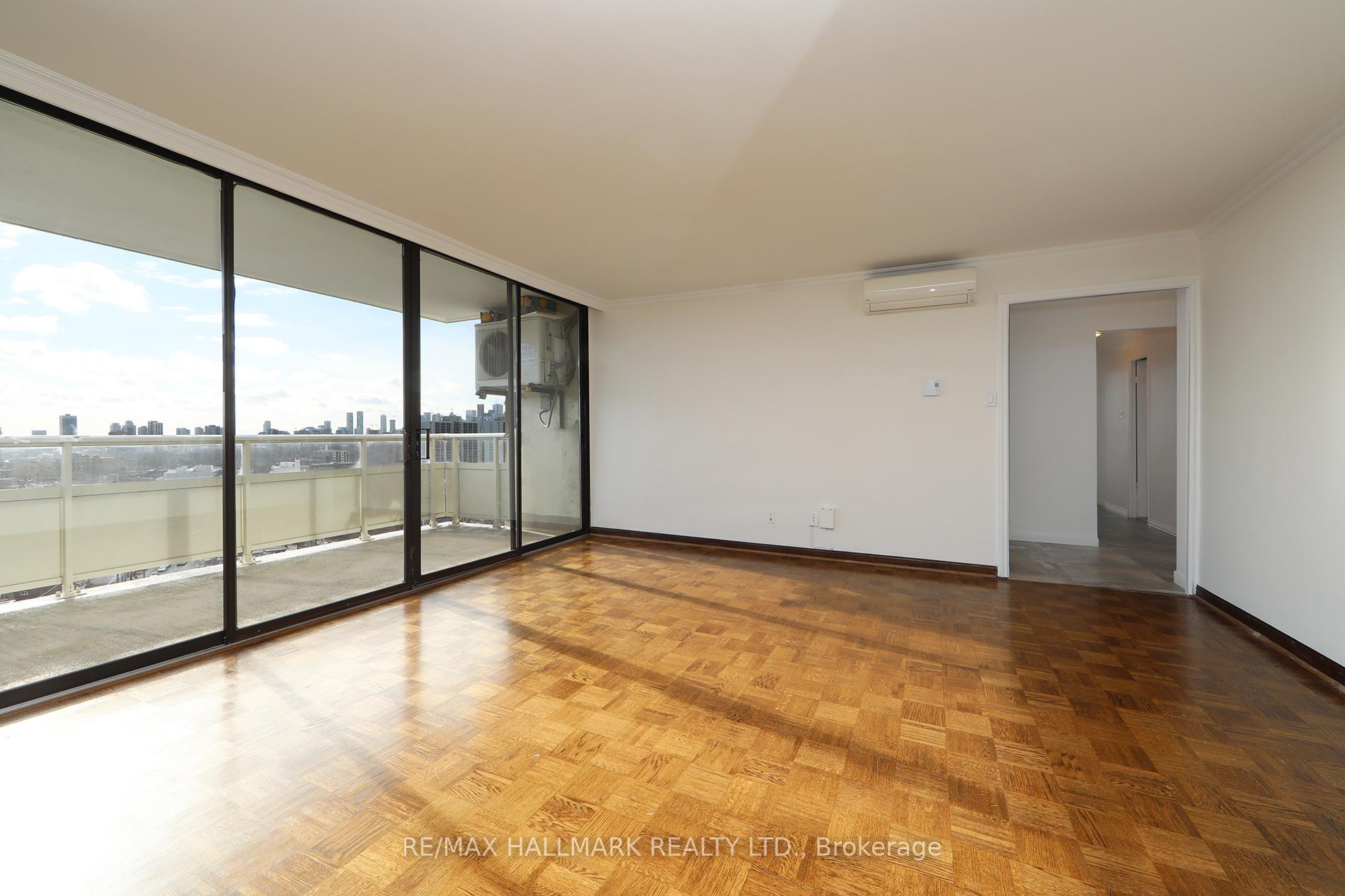 Photo 5 of Unit 1808, 980 Broadview Avenue, Toronto, Broadview North — HOMEH