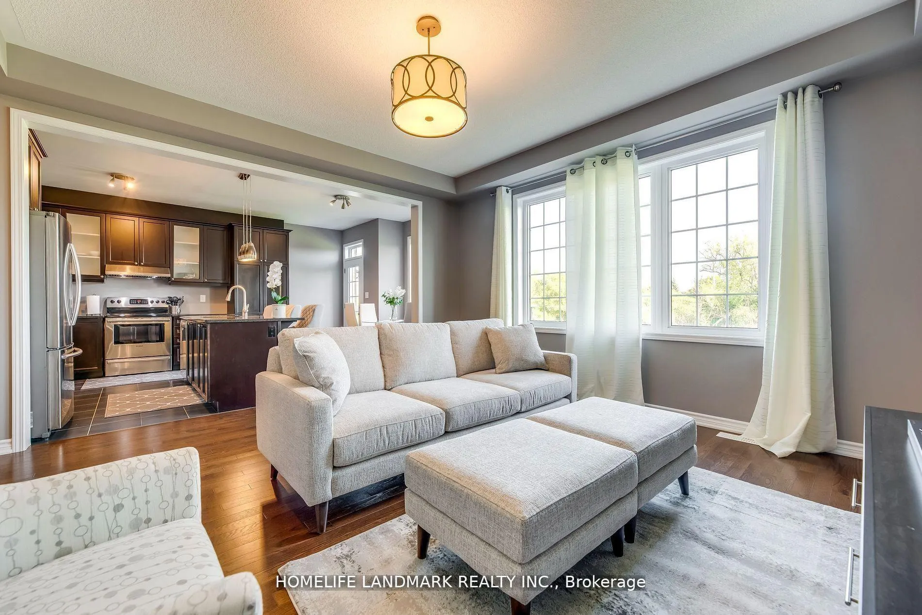 Photo 9 of 186 Degraaf Crescent, Aurora, Rural Aurora — HOMEH