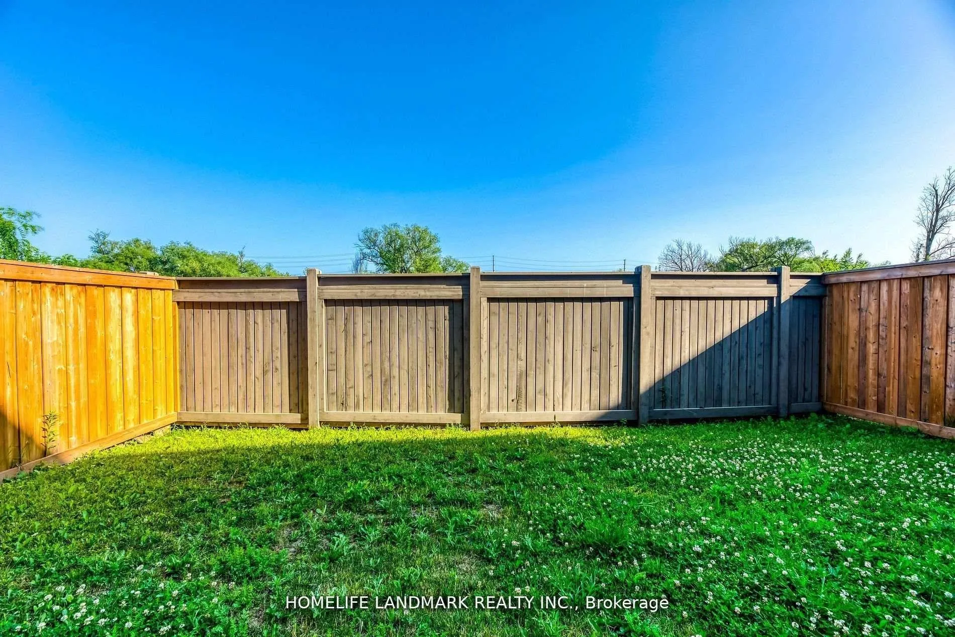 Photo 33 of 186 Degraaf Crescent, Aurora, Rural Aurora — HOMEH