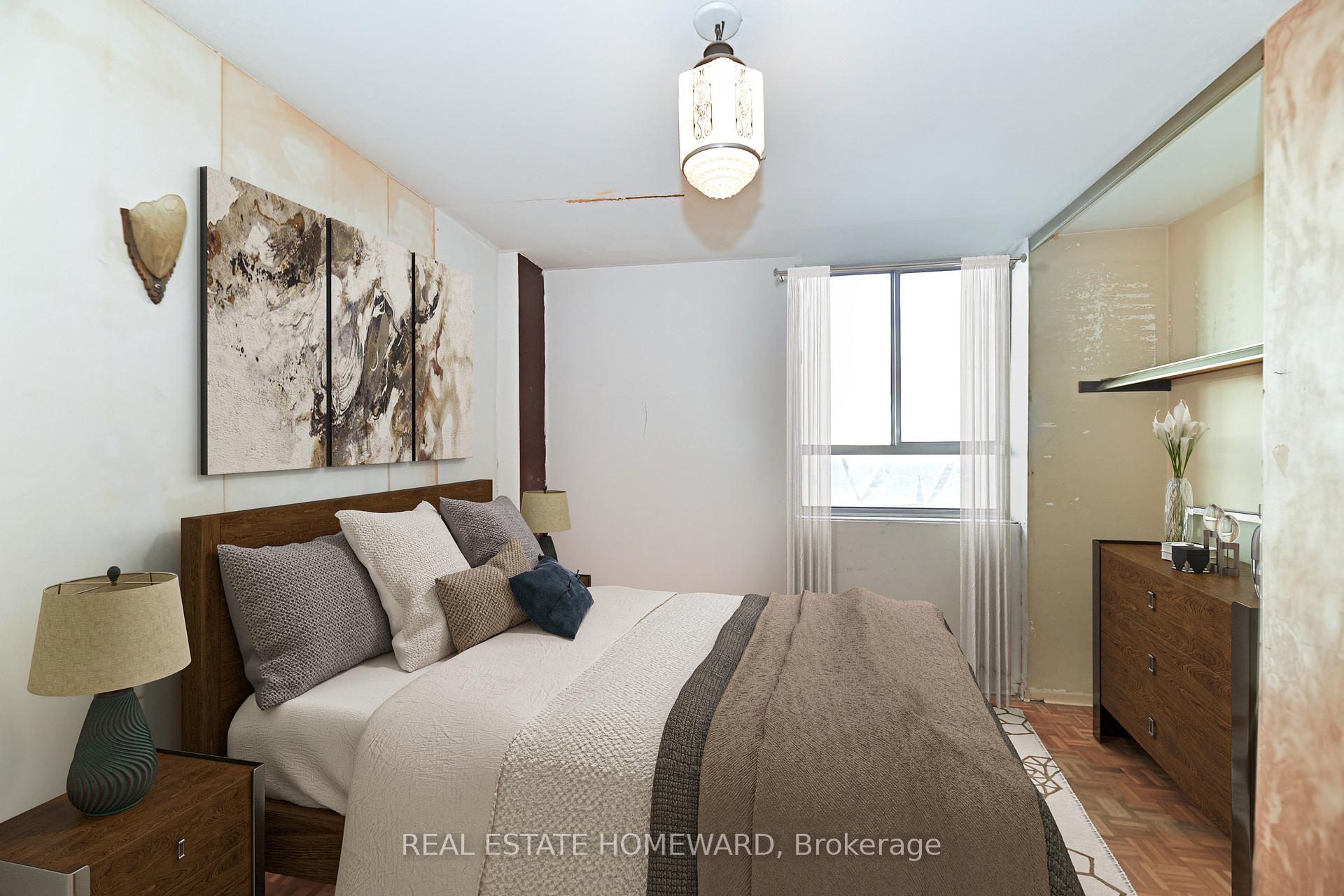 Photo 4 of Unit 2806, 1 Massey Square, Toronto, Crescent Town — HOMEH