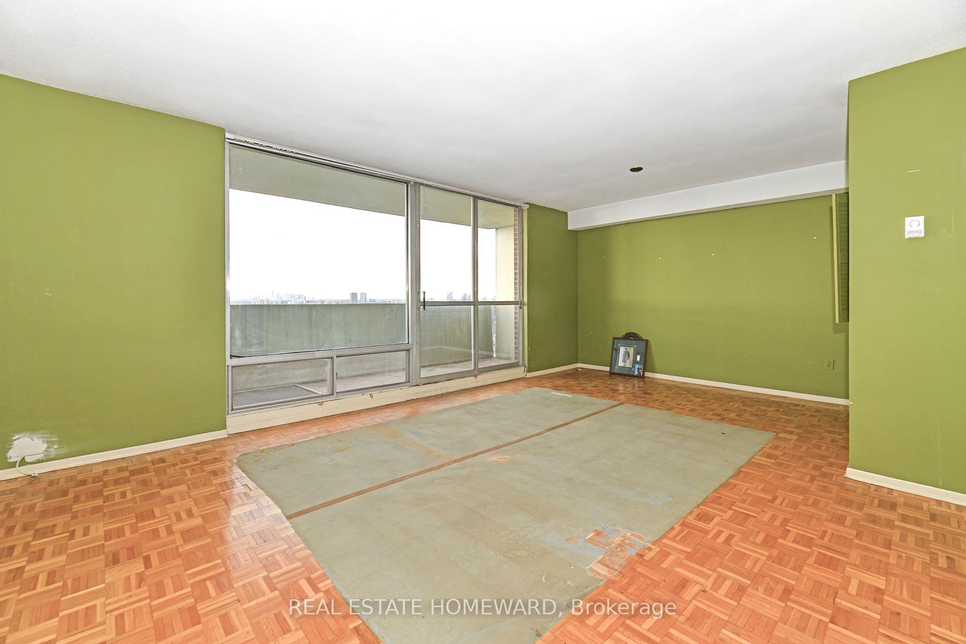 Photo 6 of Unit 2806, 1 Massey Square, Toronto, Crescent Town — HOMEH