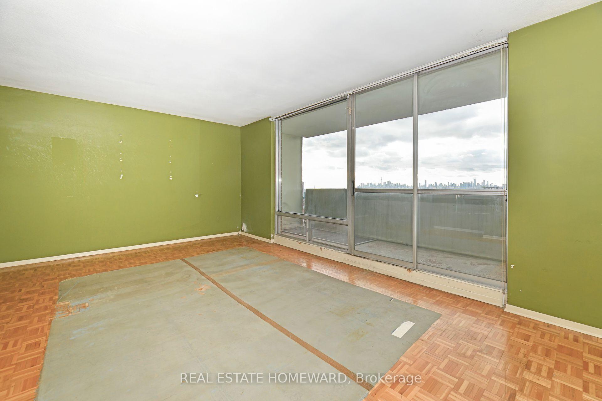 Photo 7 of Unit 2806, 1 Massey Square, Toronto, Crescent Town — HOMEH