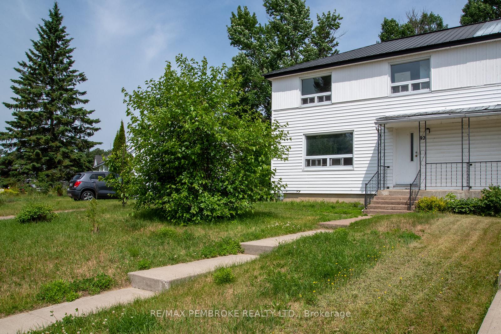 Photo 1 of 92 Algonquin Street, Deep River — HOMEH