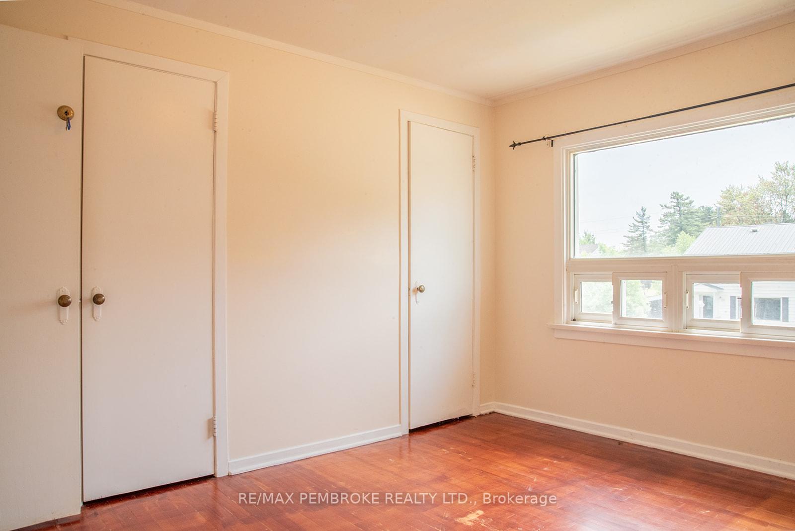 Photo 20 of 92 Algonquin Street, Deep River — HOMEH
